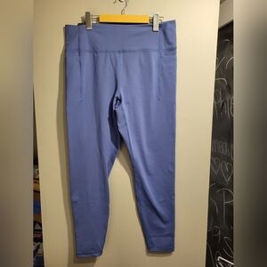 NEW- Gap Fit Women Leggings, Size XL (32)